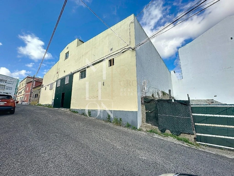 Armazém para Venda em Santa Iria de Azoia, São João da Talha e Bobadela Foto 1