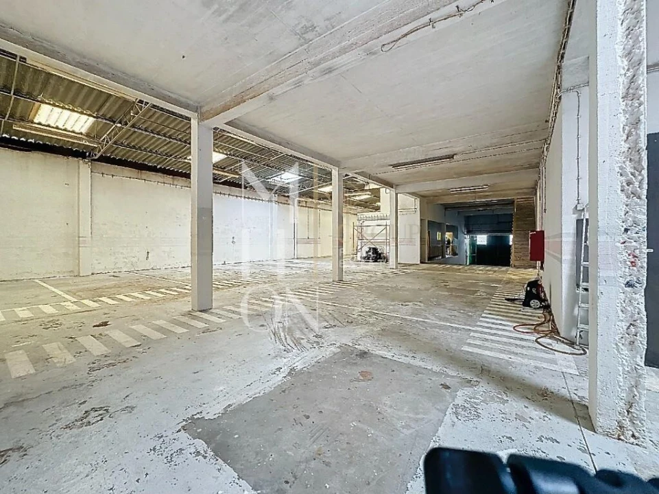 Armazém para Venda em Santa Iria de Azoia, São João da Talha e Bobadela Foto 18