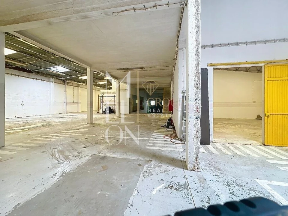 Armazém para Venda em Santa Iria de Azoia, São João da Talha e Bobadela Foto 16