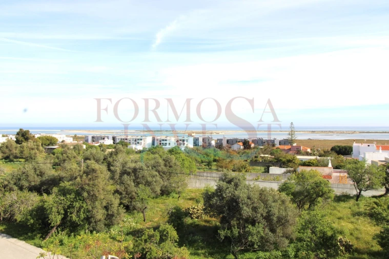 Moradia T3 para Venda em Moncarapacho e Fuseta