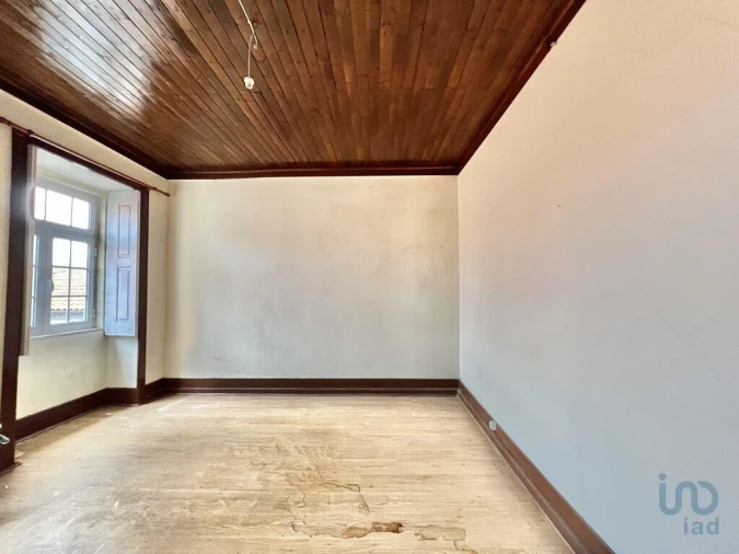 Prédio para Venda em Vouzela e Paços de Vilharigues Foto 8