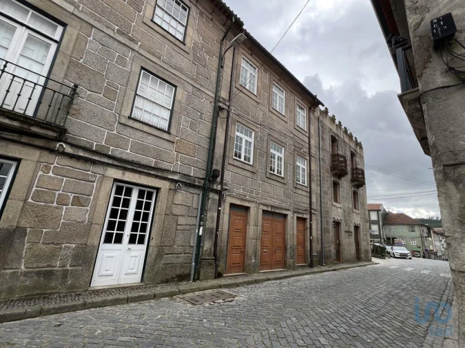 Prédio para Venda em Vouzela e Paços de Vilharigues Foto 2