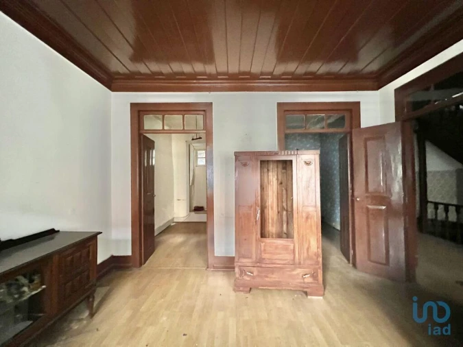 Prédio para Venda em Vouzela e Paços de Vilharigues Foto 7