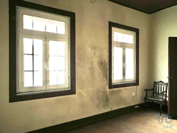 Prédio para Venda em Vouzela e Paços de Vilharigues Foto 9