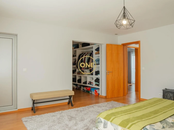 Moradia T3 para Venda em Capelas Foto 13