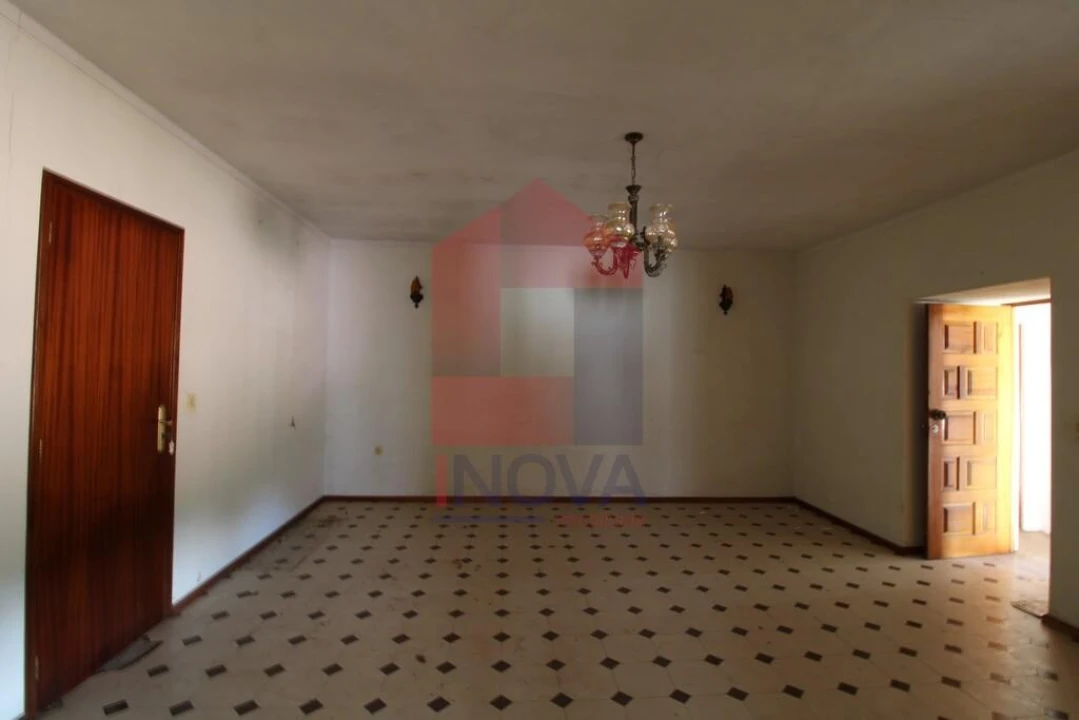 Moradia T2 para Venda em Moimenta Foto 3