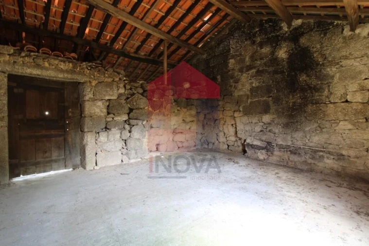 Moradia T2 para Venda em Moimenta Foto 31