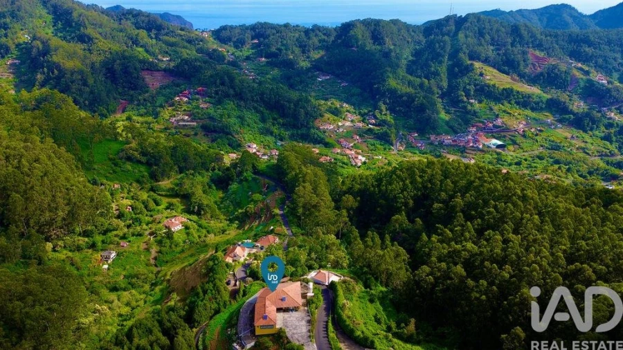 Moradia T8 para Venda em Santo Antonio da Serra Foto 22