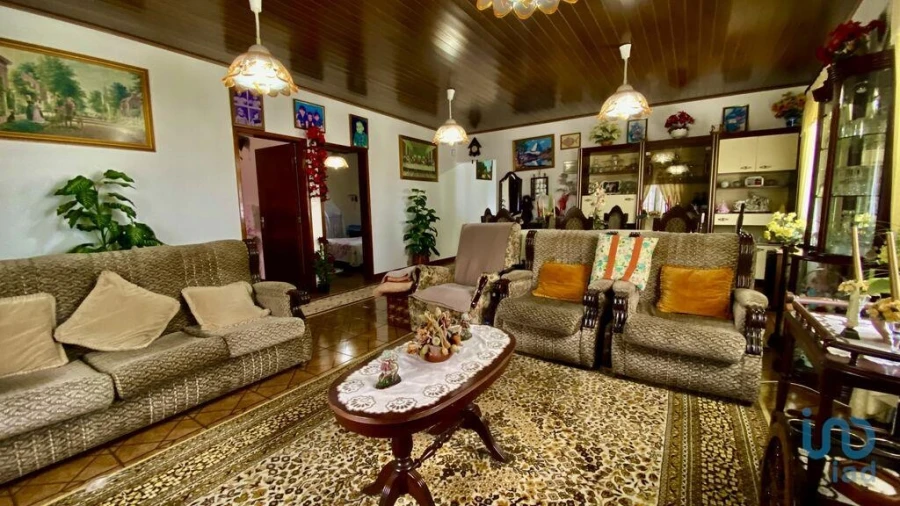 Moradia T8 para Venda em Santo Antonio da Serra Foto 5