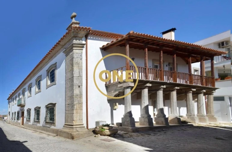 Moradia T9 para Venda em Bemposta