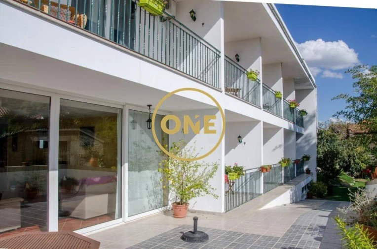 Moradia T9 para Venda em Bemposta Foto 3