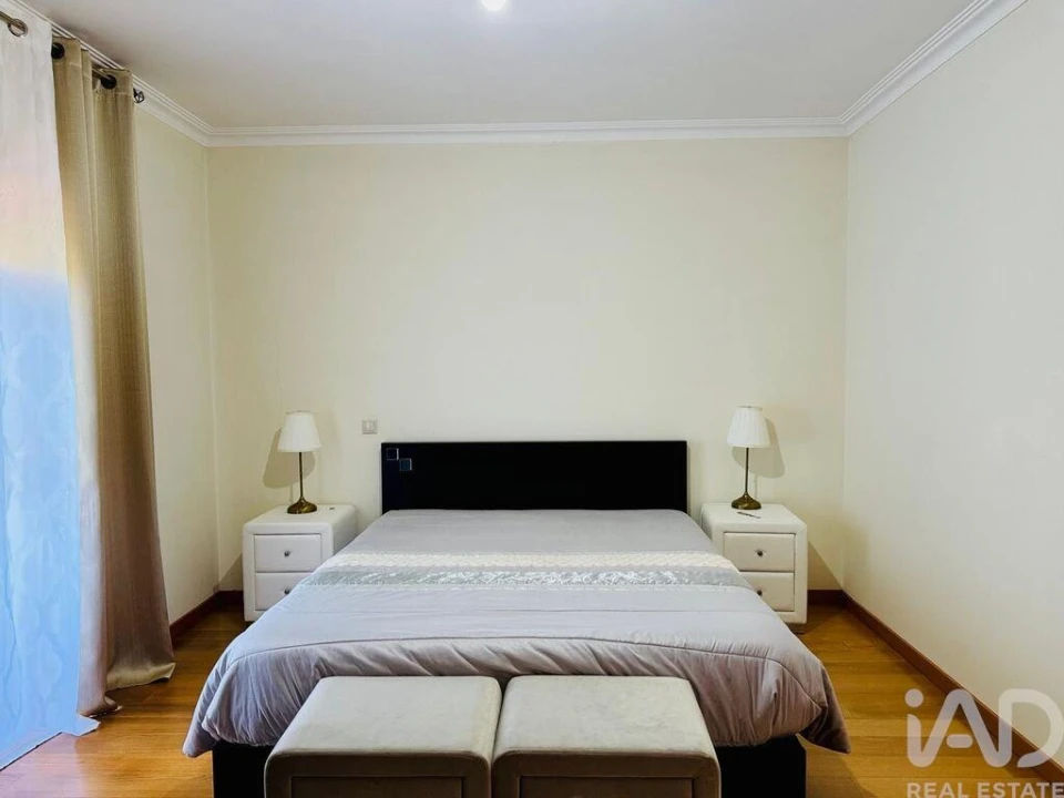 Moradia T4 para Venda em Navió e Vitorino dos Piães Foto 10