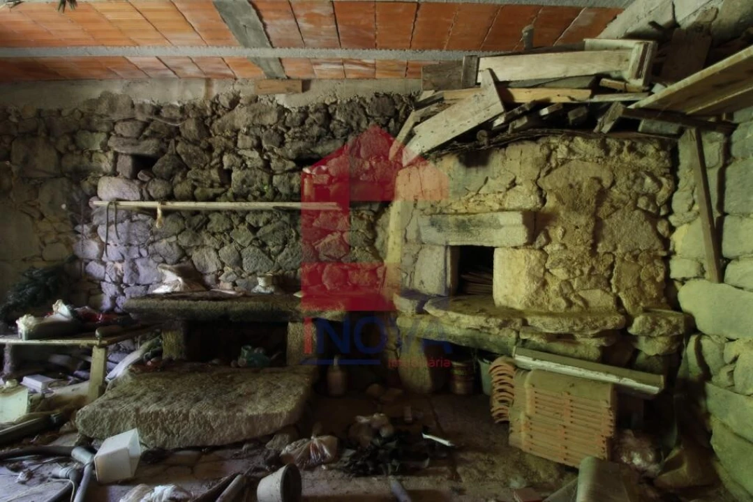 Moradia T2 para Venda em Sabariz Foto 17