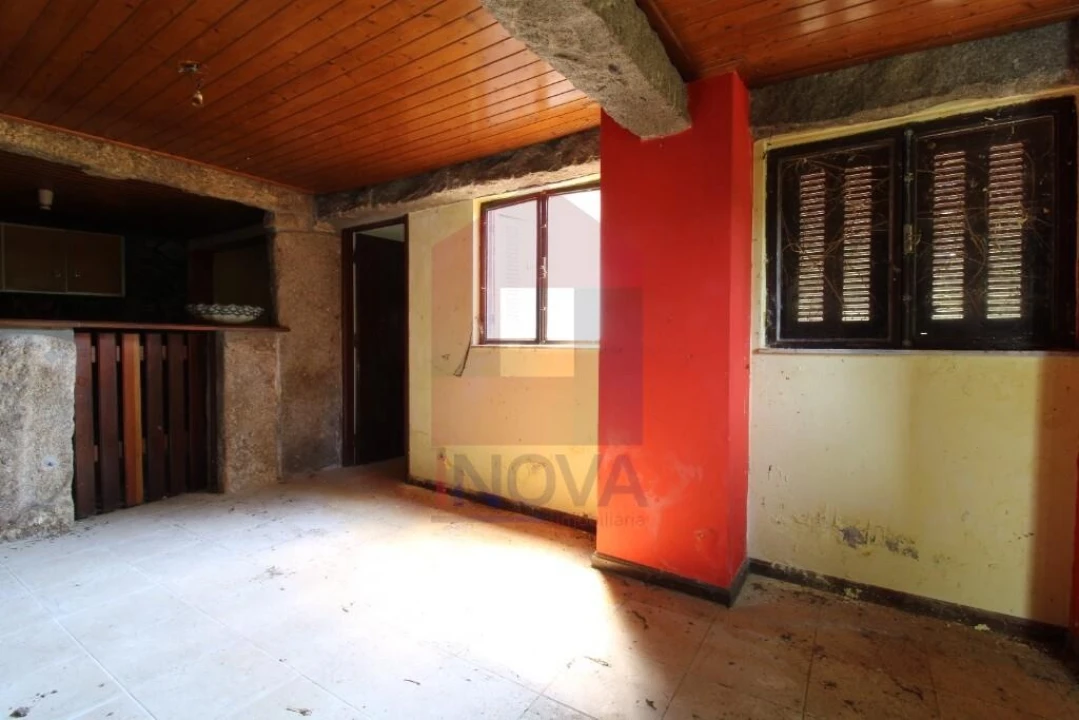 Moradia T2 para Venda em Sabariz Foto 15