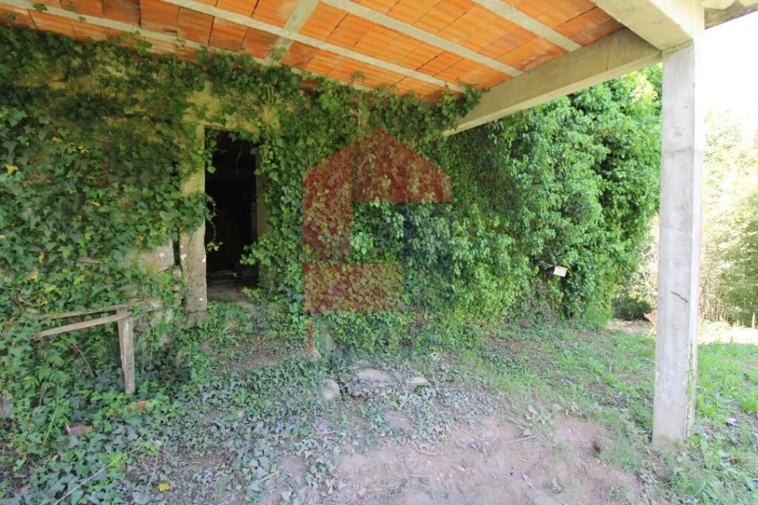 Moradia T2 para Venda em Sabariz Foto 26