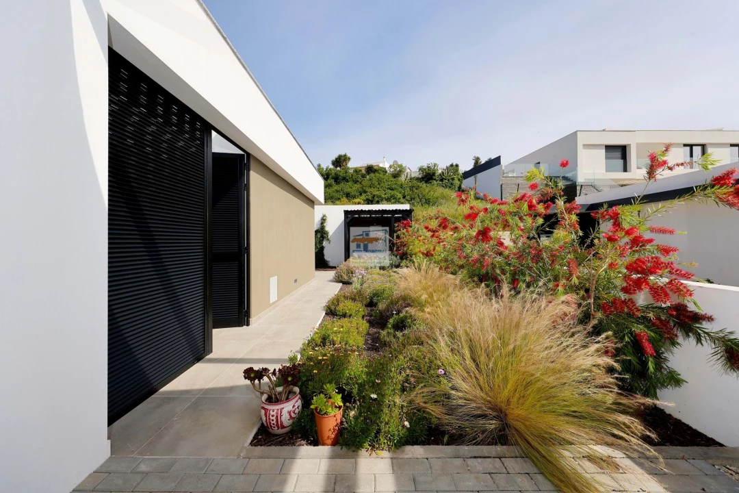 Moradia T3 para Venda em Mexilhoeira Grande Foto 24