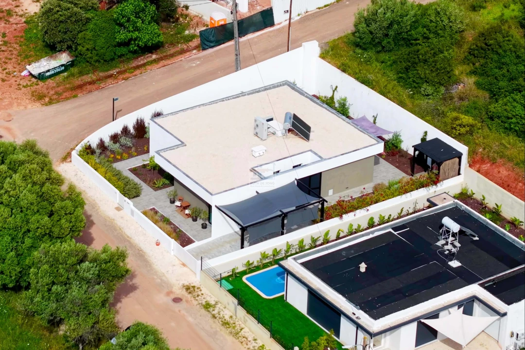 Moradia T3 para Venda em Mexilhoeira Grande Foto 43