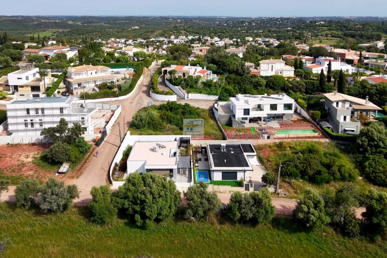 Moradia T3 para Venda em Mexilhoeira Grande Foto 7