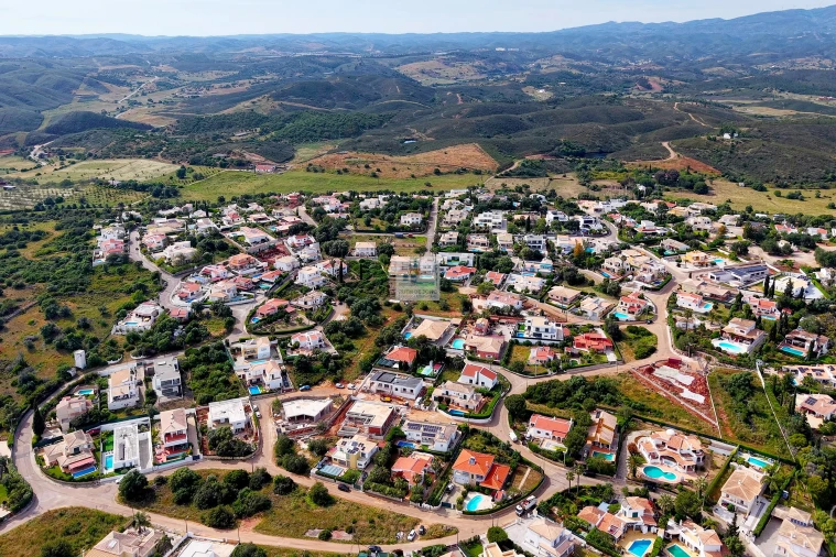 Moradia T3 para Venda em Mexilhoeira Grande Foto 45