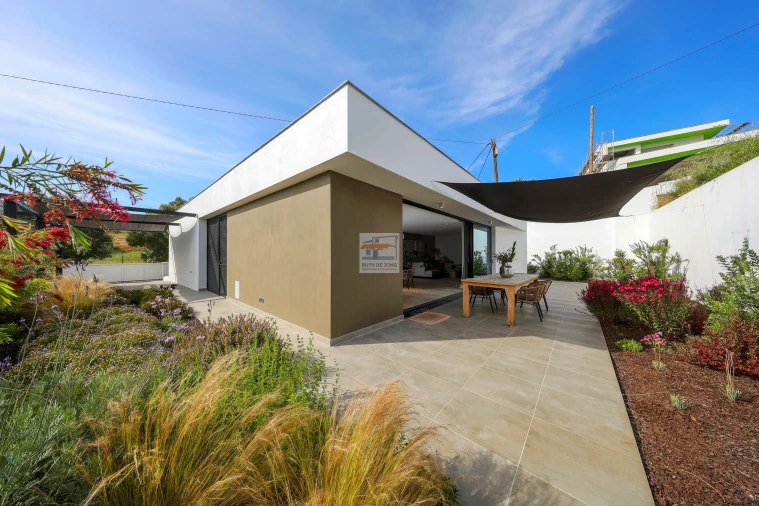 Moradia T3 para Venda em Mexilhoeira Grande Foto 38