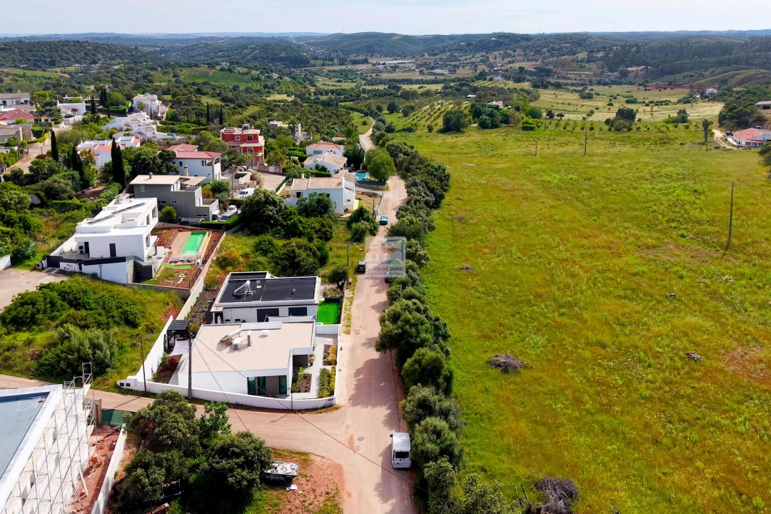 Moradia T3 para Venda em Mexilhoeira Grande Foto 42