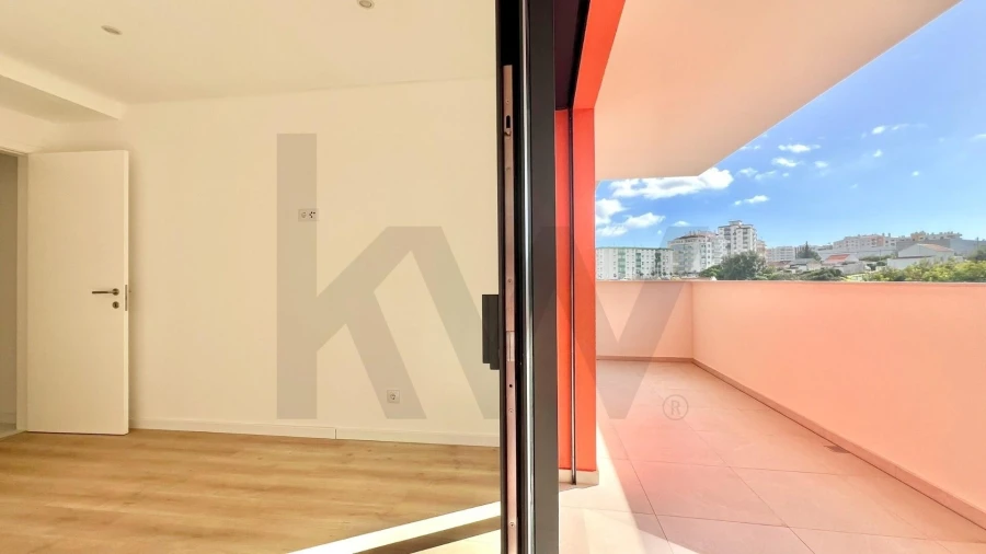Apartamento T3 para Venda em Portimão Foto 4