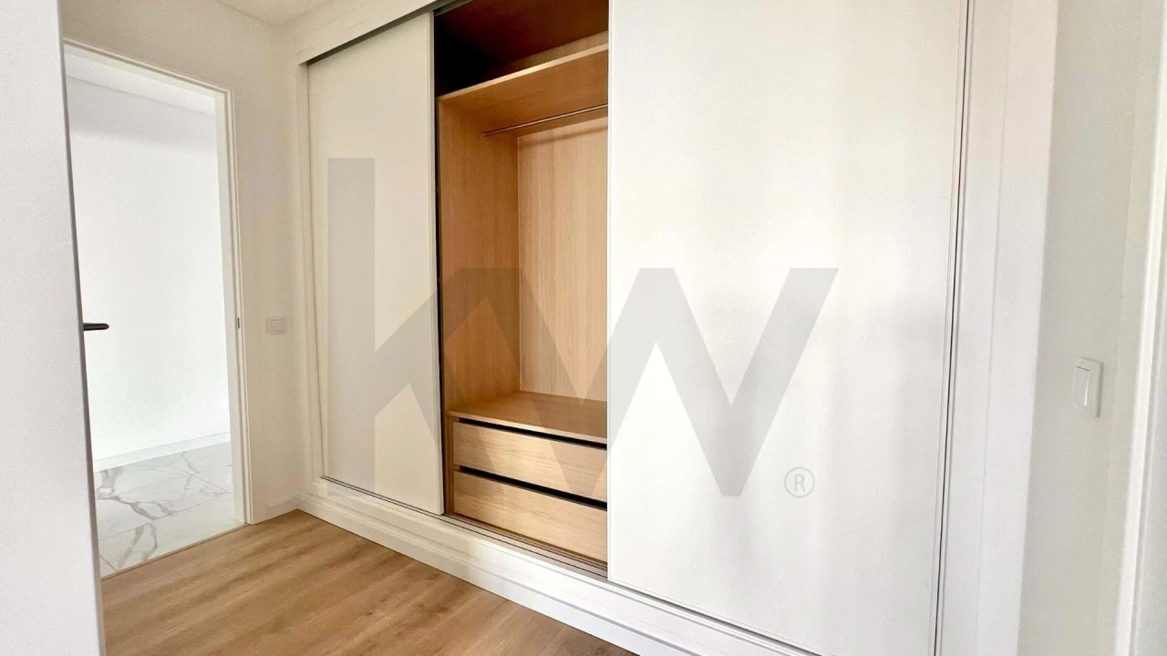 Apartamento T3 para Venda em Portimão Foto 12