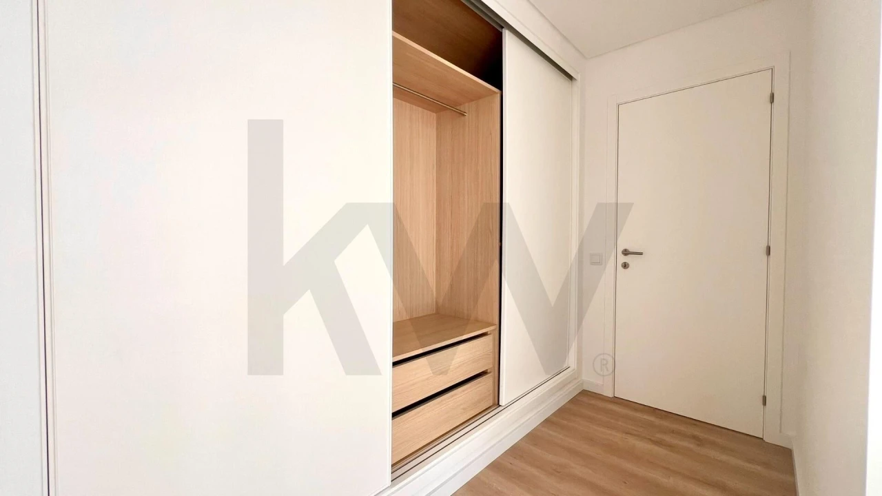 Apartamento T3 para Venda em Portimão Foto 6