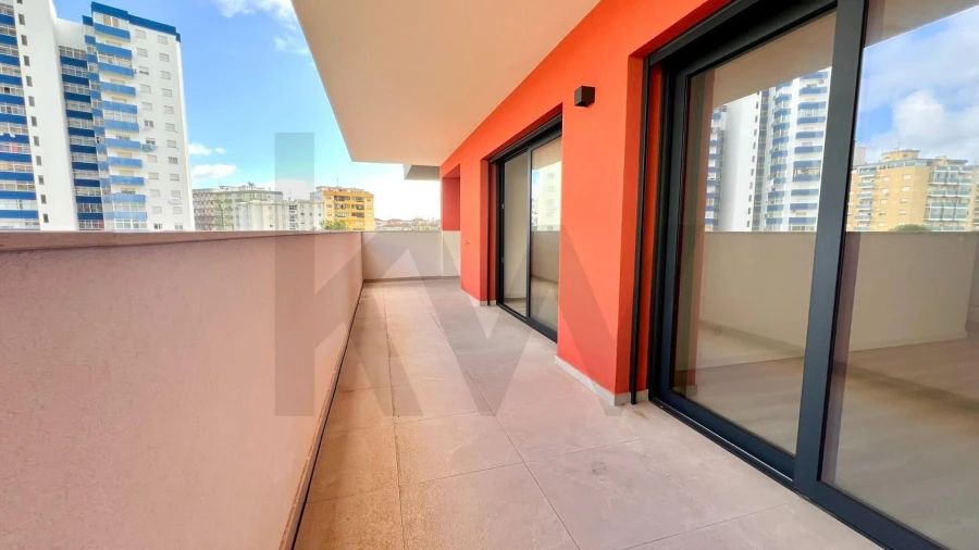 Apartamento T3 para Venda em Portimão Foto 8