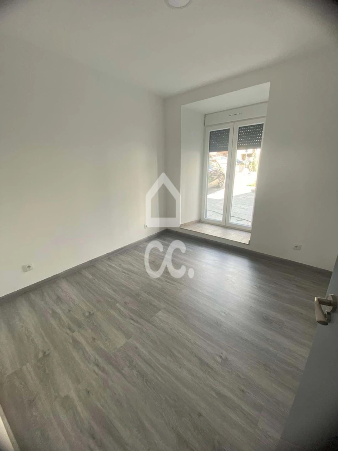 Apartamento T1 para Venda em Tortosendo Foto 9