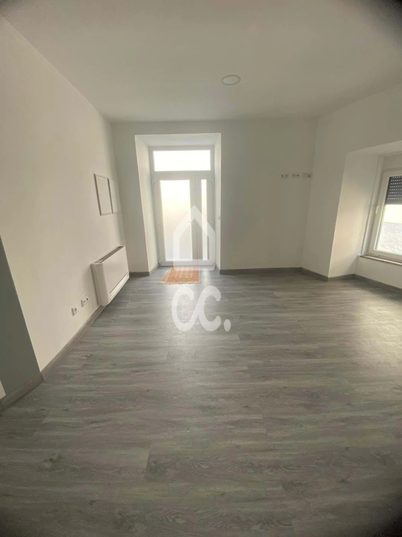 Apartamento T1 para Venda em Tortosendo Foto 1