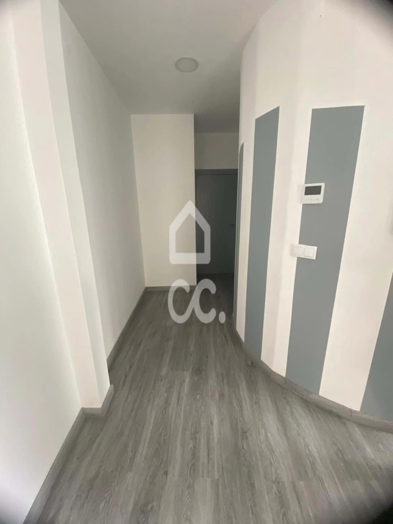 Apartamento T1 para Venda em Tortosendo Foto 2