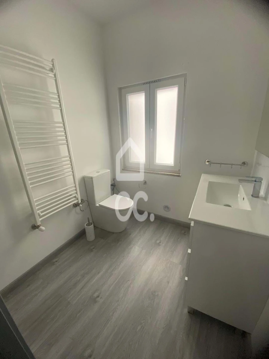 Apartamento T1 para Venda em Tortosendo Foto 7