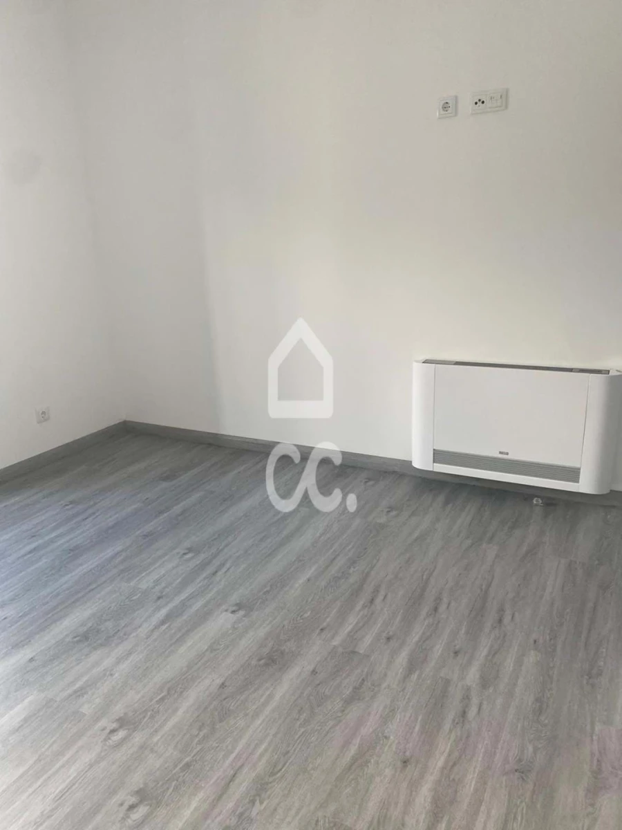 Apartamento T1 para Venda em Tortosendo Foto 6