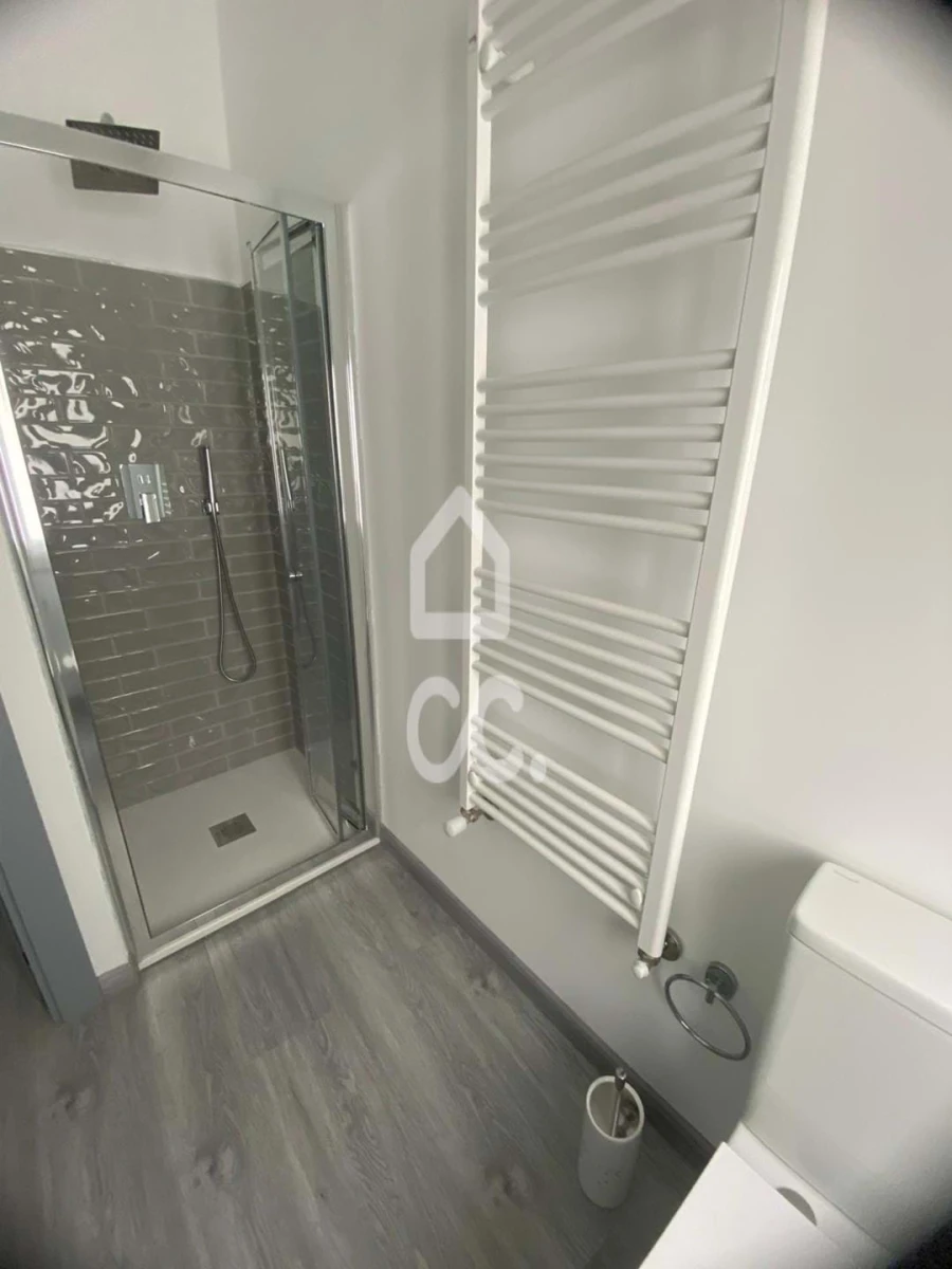 Apartamento T1 para Venda em Tortosendo Foto 8