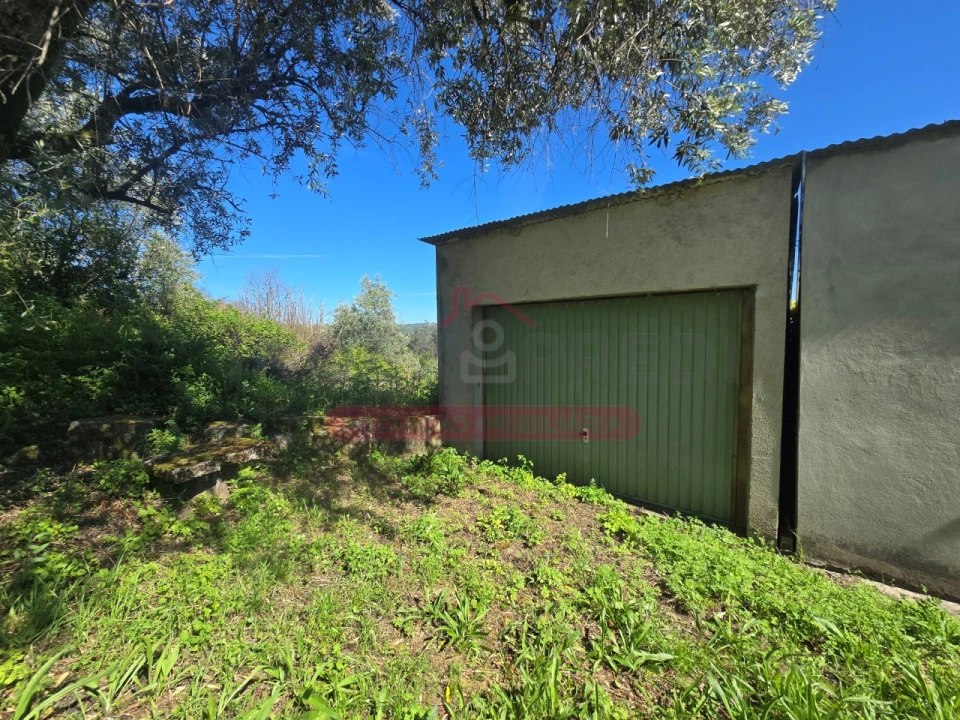 Garagem para Venda em Aldeia das Dez Foto 5
