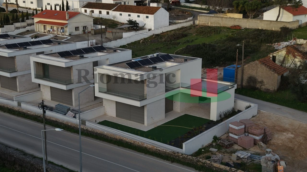 Moradia T3 para Venda em Rio Maior Foto 67
