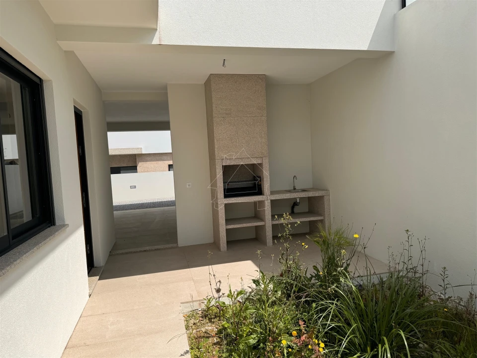 Moradia T3 para Venda em São Miguel do Souto e Mosteirô Foto 8