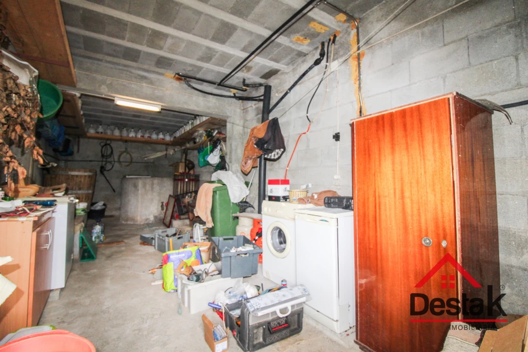 Moradia T5 para Venda em Sul Foto 17