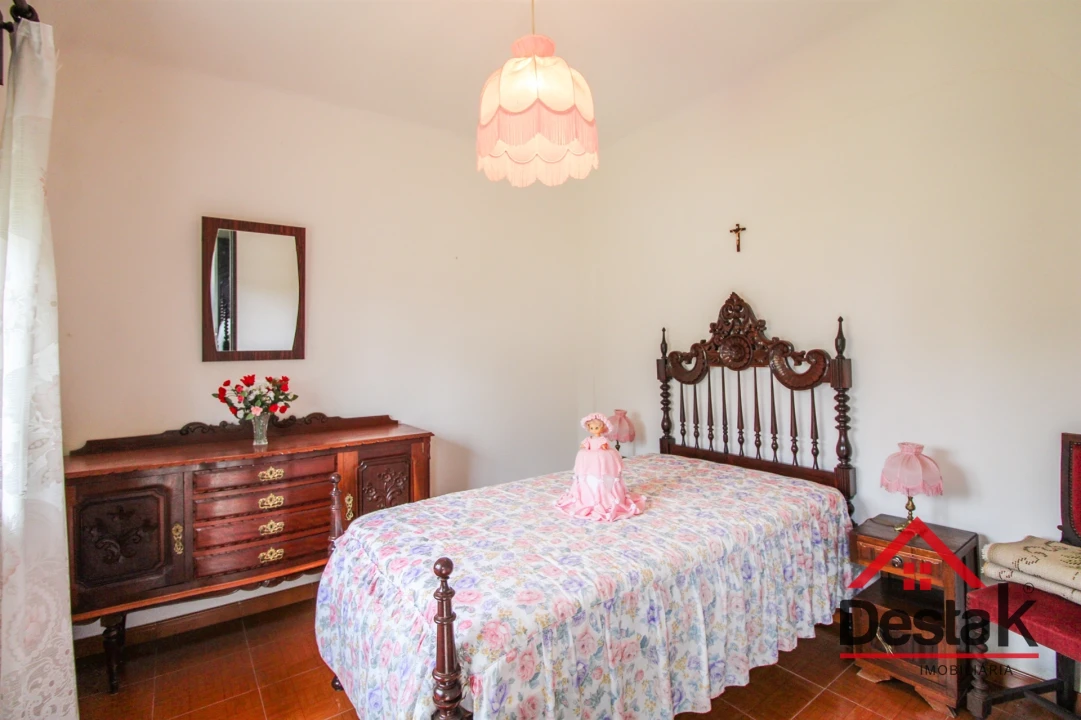 Moradia T5 para Venda em Sul Foto 13