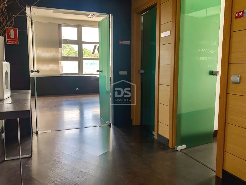 Escritório para Arrendamento em Marinha Grande Foto 11