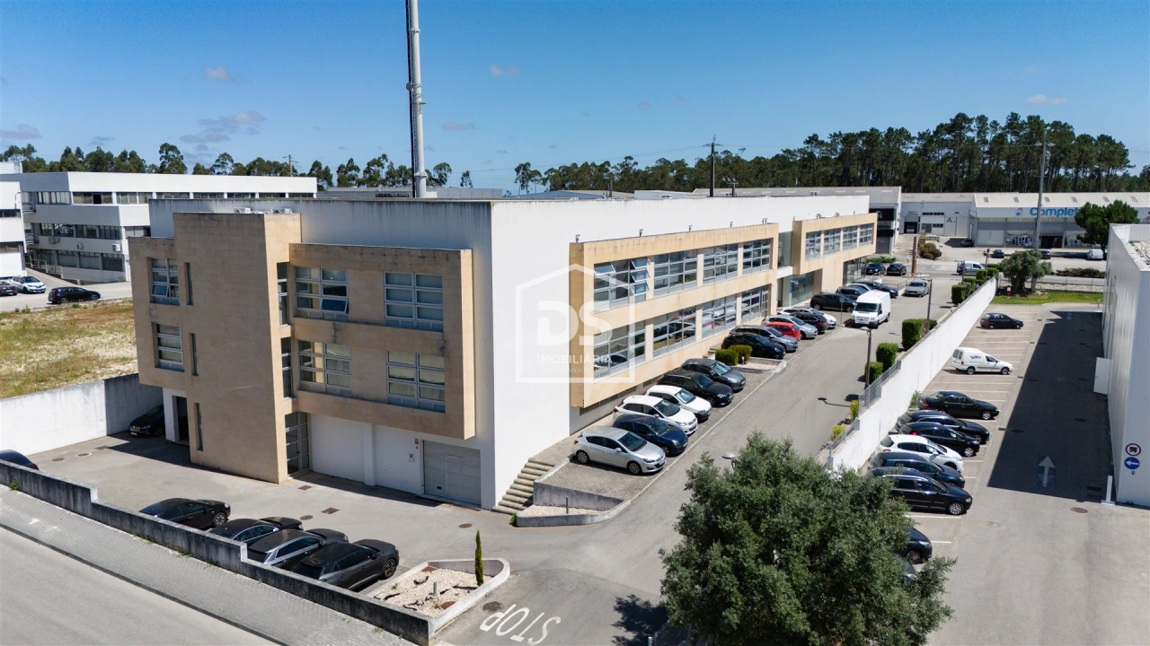 Escritório para Arrendamento em Marinha Grande Foto 2