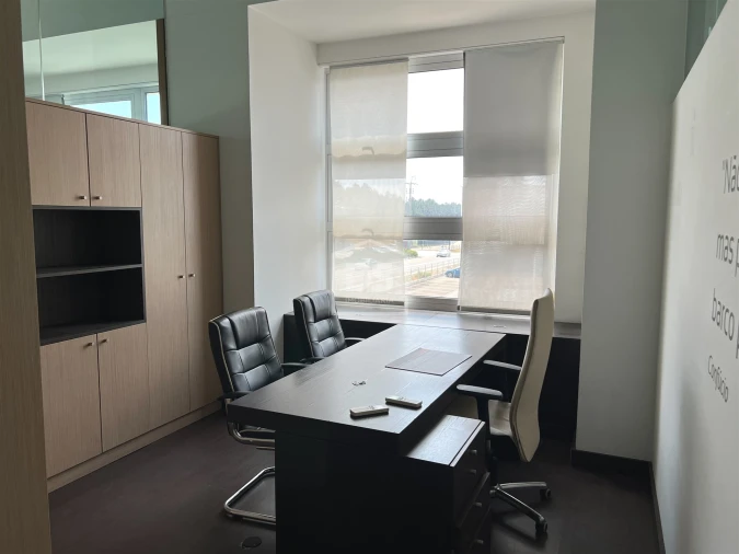 Escritório para Arrendamento em Marinha Grande Foto 7