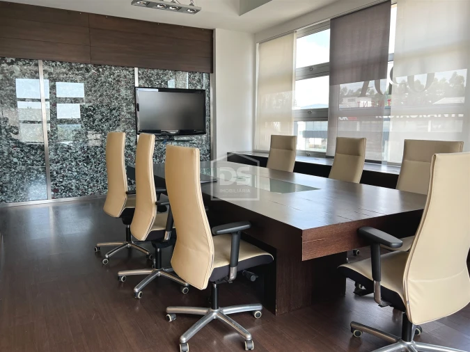 Escritório para Arrendamento em Marinha Grande Foto 1