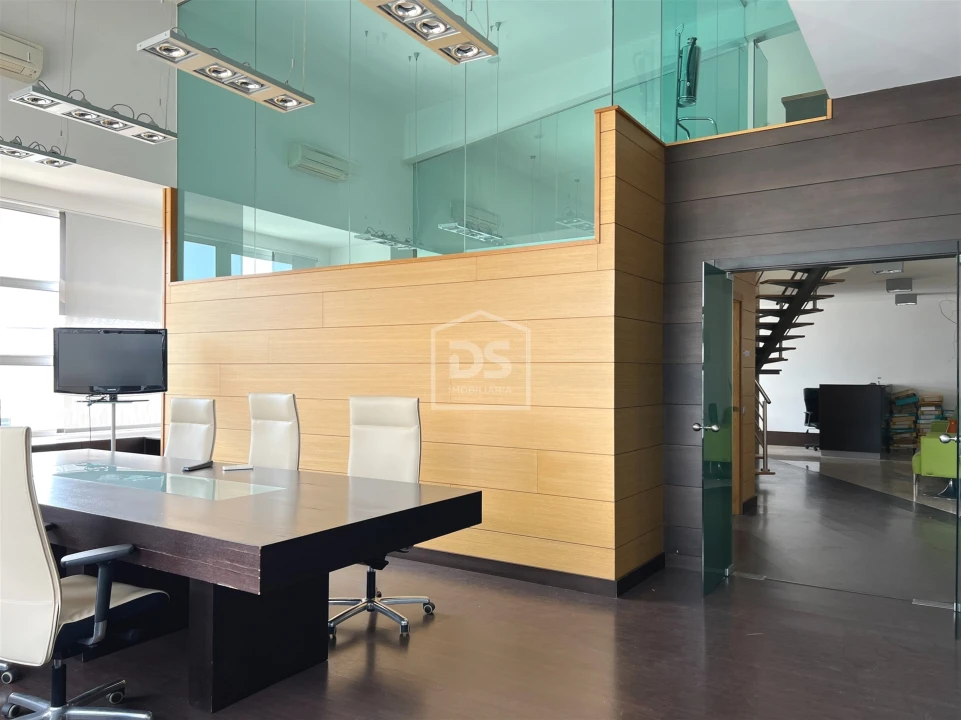 Escritório para Arrendamento em Marinha Grande Foto 3