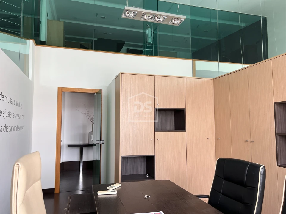 Escritório para Arrendamento em Marinha Grande Foto 8