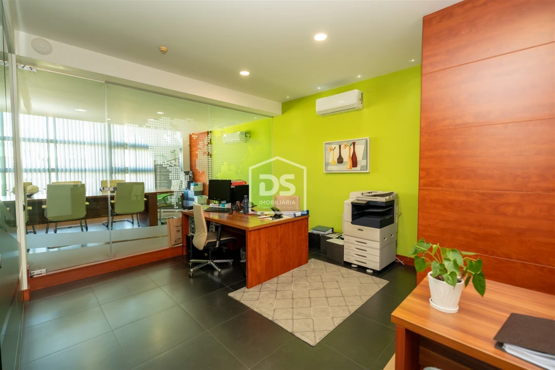 Escritório para Venda em Marinha Grande Foto 4