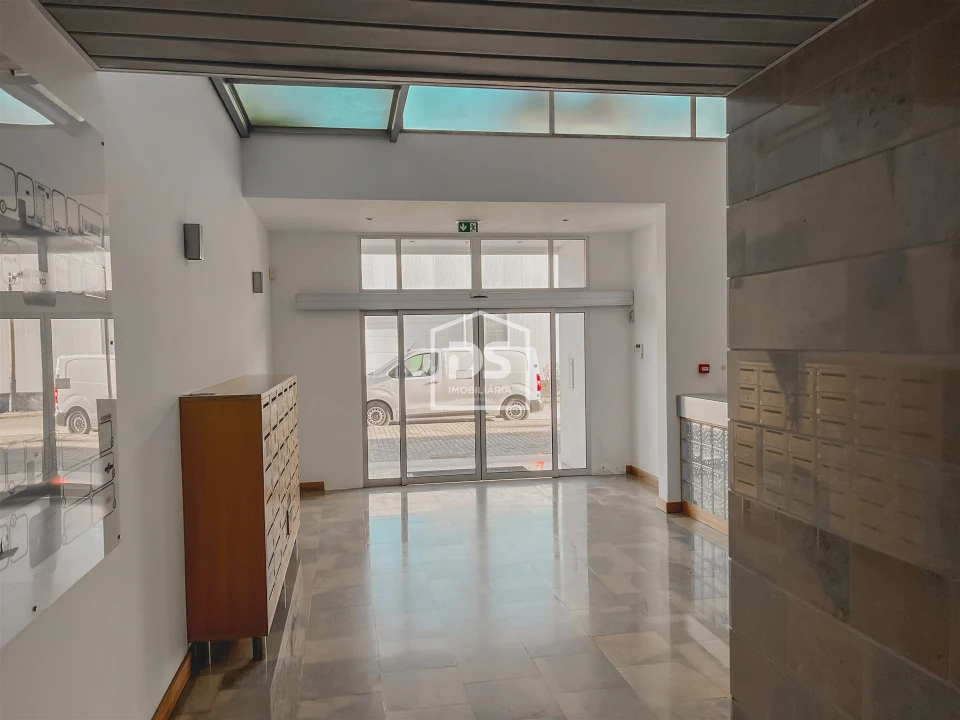 Escritório para Venda em Marinha Grande Foto 15