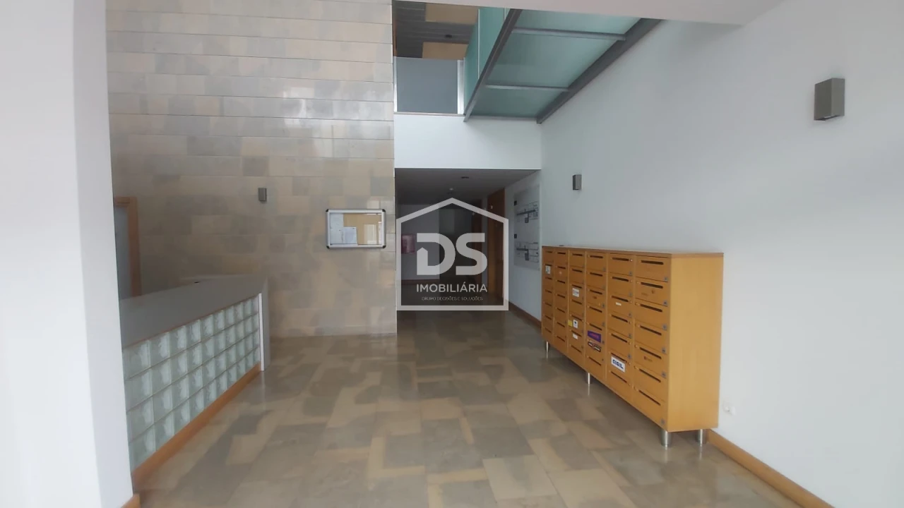 Escritório para Venda em Marinha Grande Foto 17