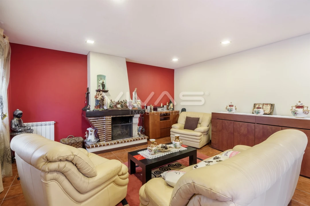 Moradia T4 para Venda em Lage Foto 16